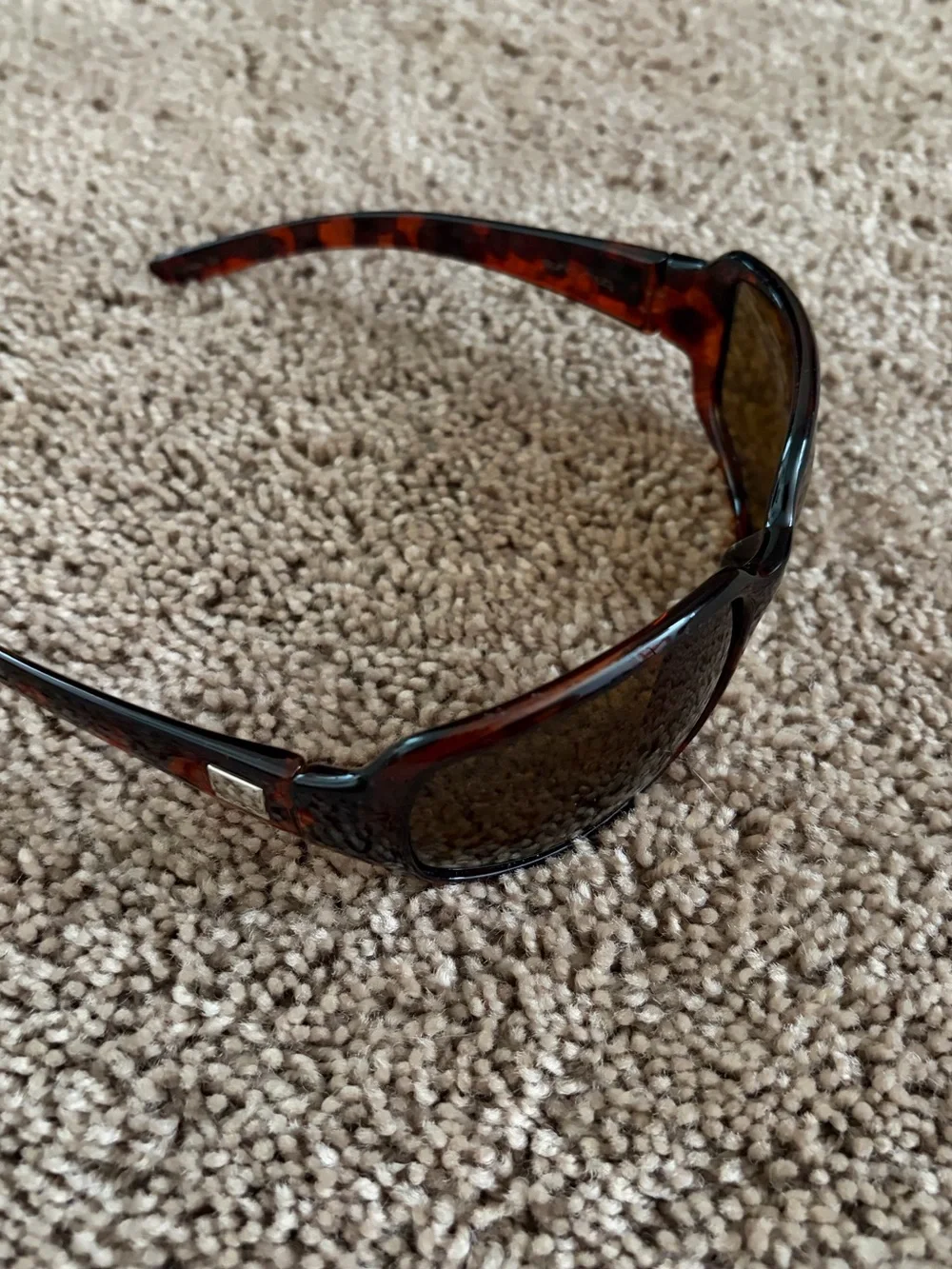 SUNCLOUD stylish tortoiseshell